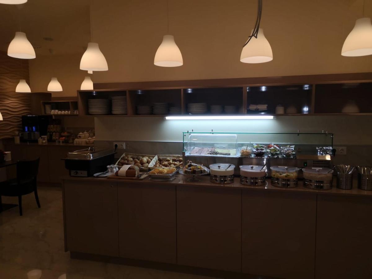 CH-Hotel Luka Budget Wien Exteriör bild