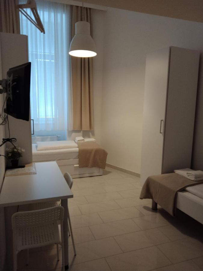 CH-Hotel Luka Budget Wien Exteriör bild