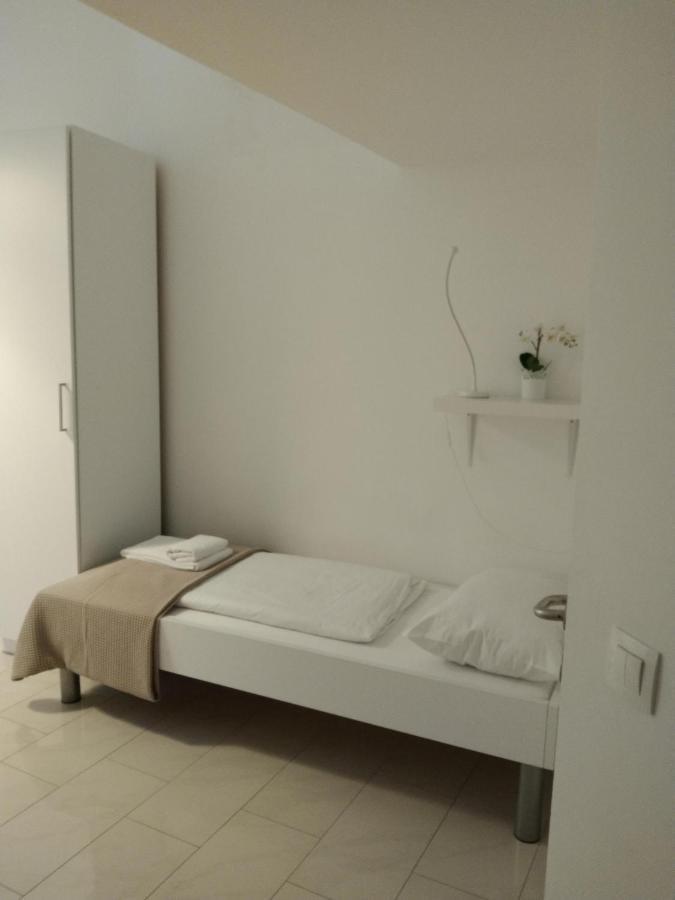 CH-Hotel Luka Budget Wien Exteriör bild