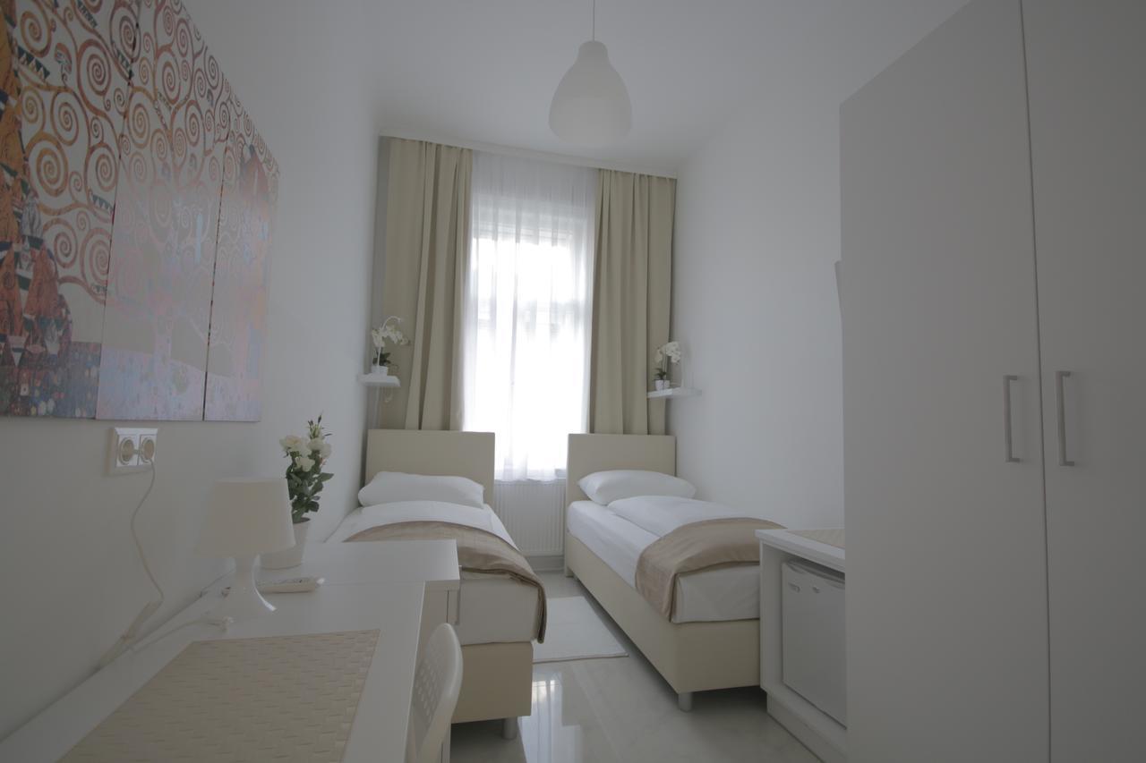 CH-Hotel Luka Budget Wien Exteriör bild